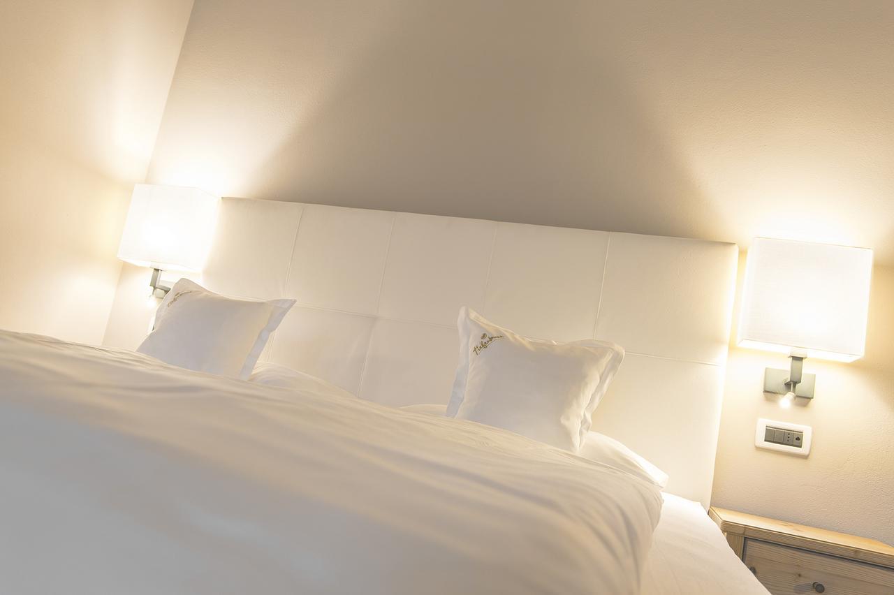 Hotel Tiefenbrunn Gardensuites & Breakfast Lana Phòng bức ảnh